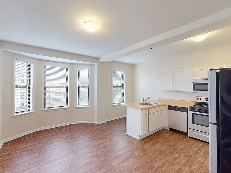 The Ashley Apartments — Photo 17