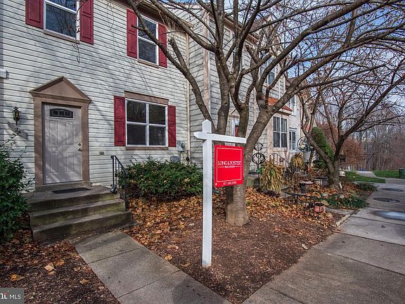 2nd image of 21 Lake Park Ct #974