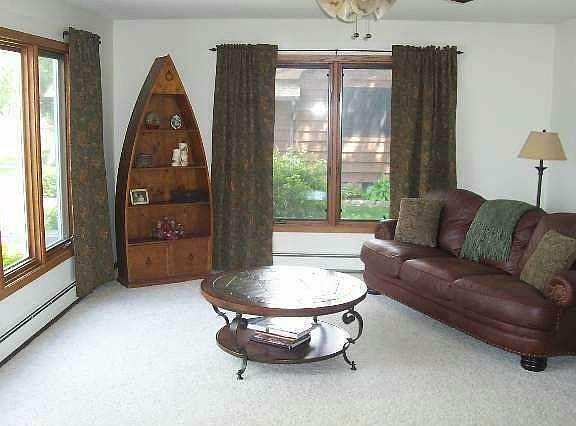 5th image of 2790 47th Ave NE