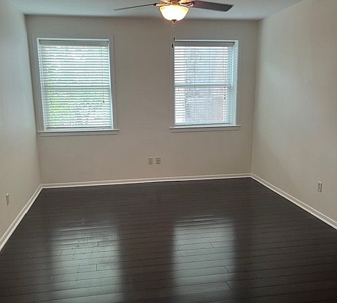 5th image of 231 Coming St APT C