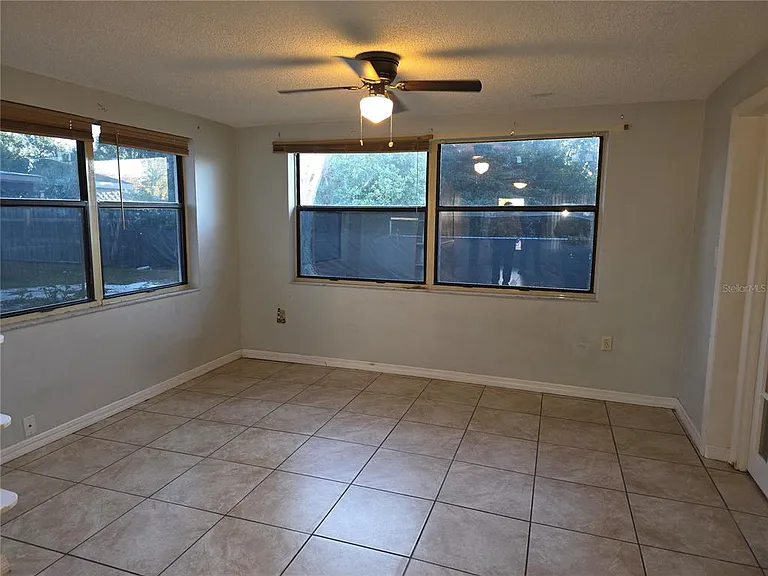 3431 Overland Dr — Photo 10