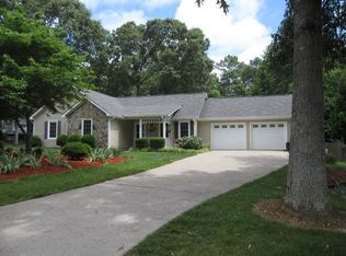 292 N Briar Rdg, Woodstock, GA 30189