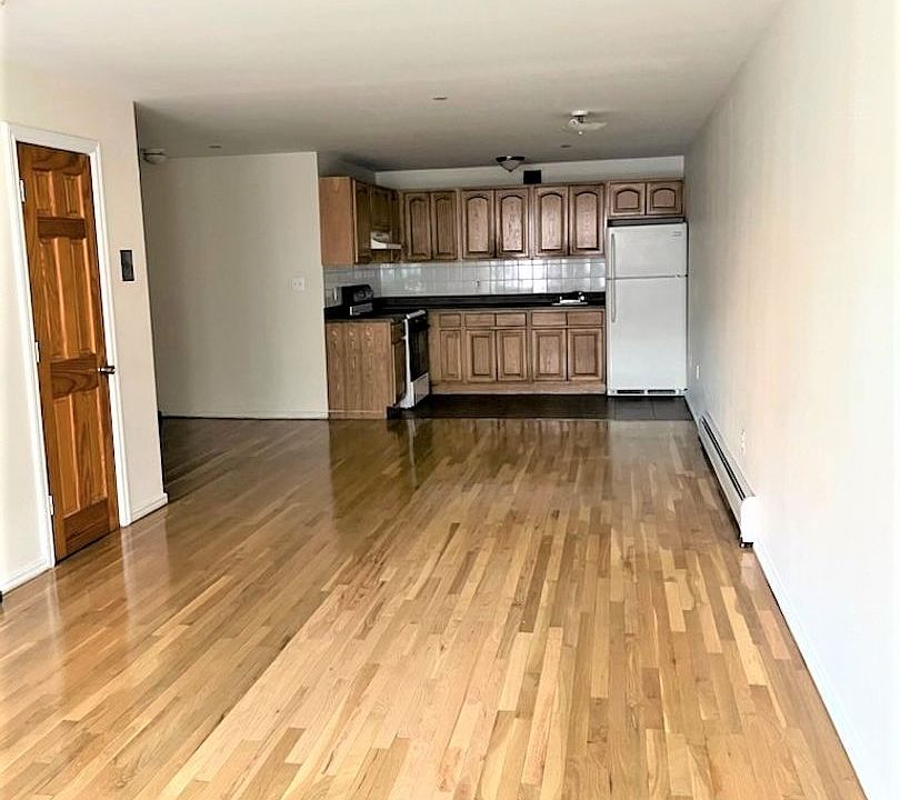 1st image of 2339 Tiebout Ave #67
