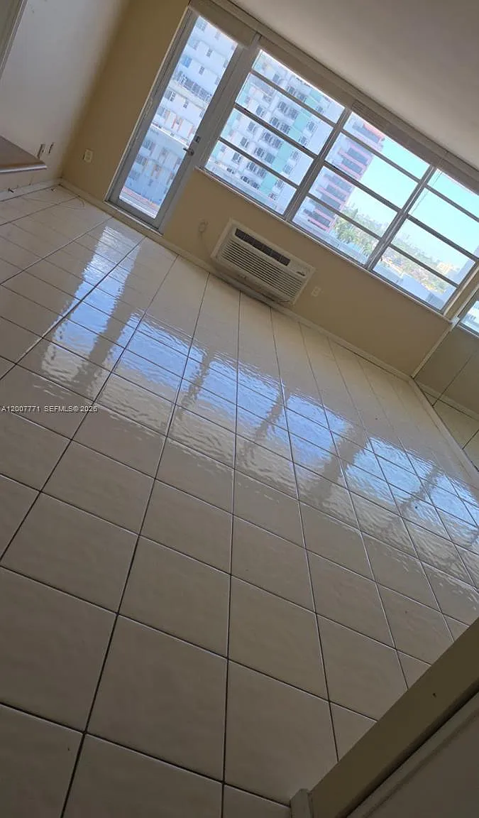 The Amethyst Condo — Photo 1