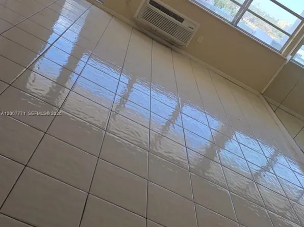 5313 Collins Ave, Miami Beach, FL