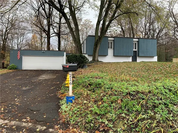 216 Rutledge St, Syracuse, NY 13219