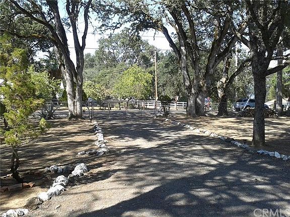 2nd image of 275 Miramonte Ave