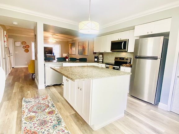 3rd image of 504 S Westland Ave APT C