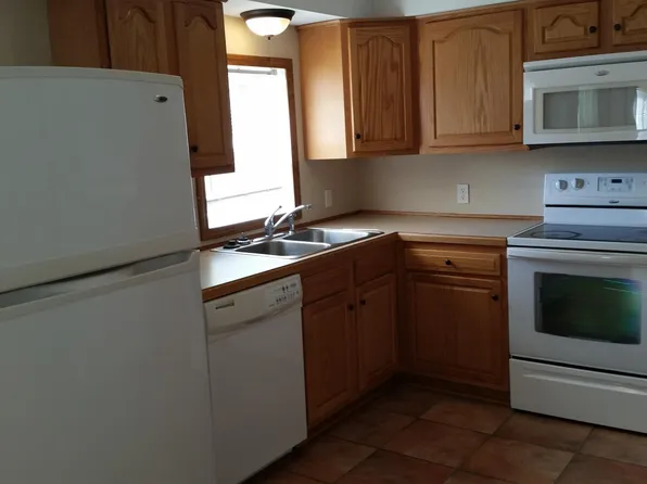 1316 N 10th St, Manhattan, KS 66502