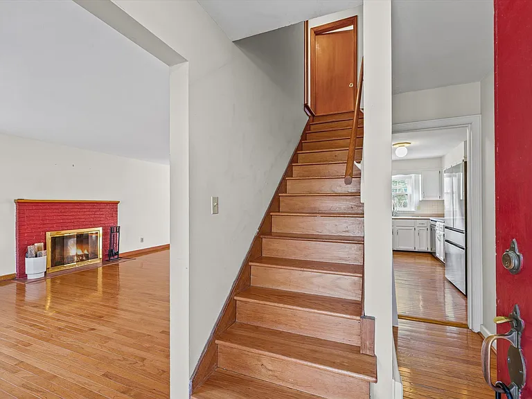 207 W Vermont Ave — Photo 6