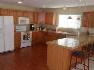 8556 Sandstone Dr, Santee, CA 92071