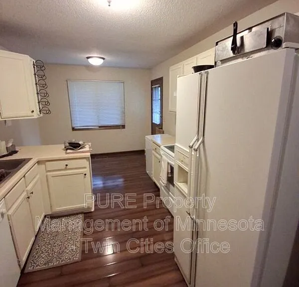 5231 Balmoral Ln — Photo 3