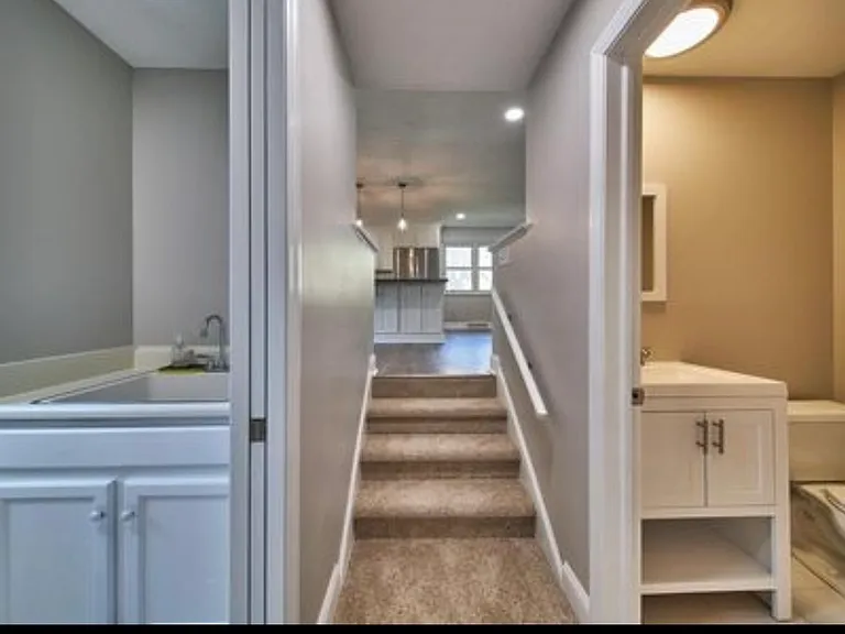 885 Prince William Ln — Photo 11