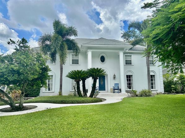 4911 Saint Croix Dr
