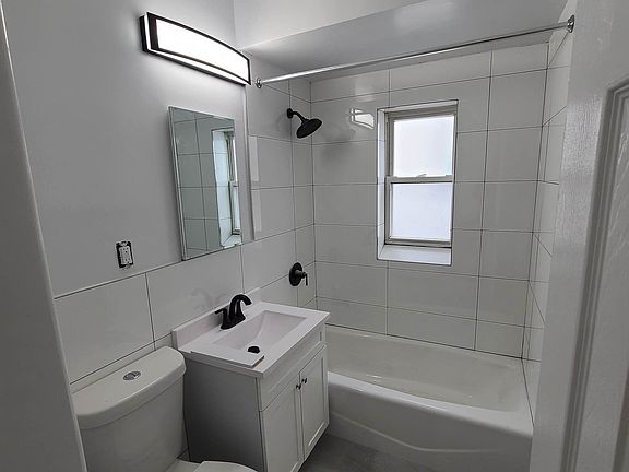 2nd image of 282 Logan Ave #2