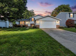 5786 Marine Pkwy, Mentor On The Lake, OH 44060