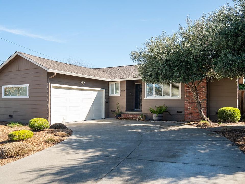 1st image of 3528 Yale Drive