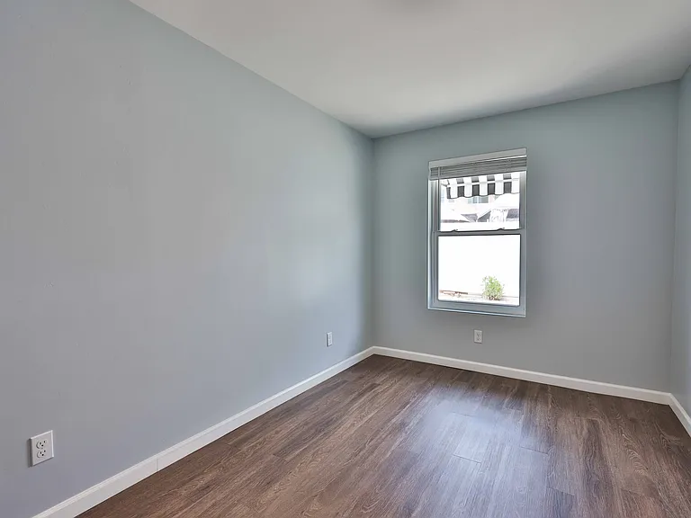 5036 Raymond Pl — Photo 29