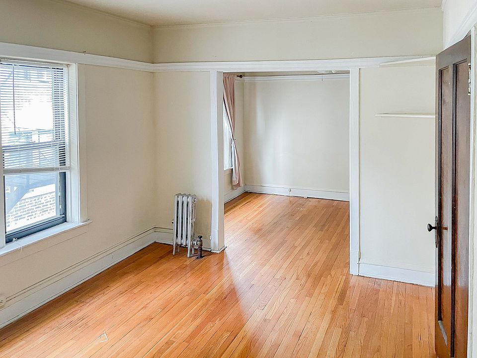 1st image of 634.5 W Arlington Pl #27