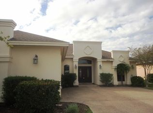 10514 Winrock Dr, Laredo, TX 78045