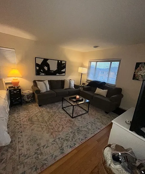 810 Ellison Ave #4 — Photo 2