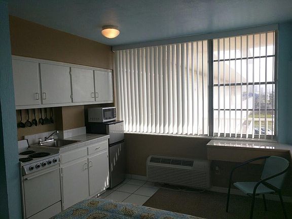 2nd image of 1233 S Atlantic Ave #315