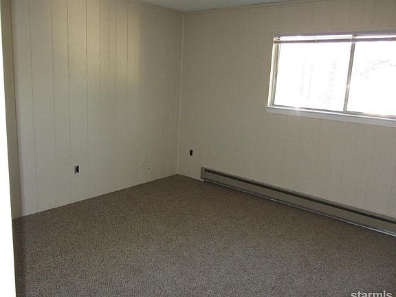 4th image of 2567 Armstrong Ave