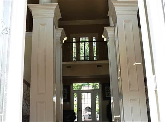 2nd image of 9401 Danube Ave