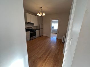 10 College Pl FL 1, Yonkers, NY 10704