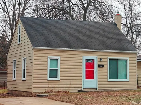 11667 Syracuse St, Taylor, MI 48180