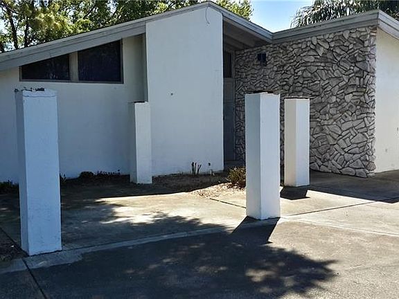 3rd image of 102 Arrowhead Ln