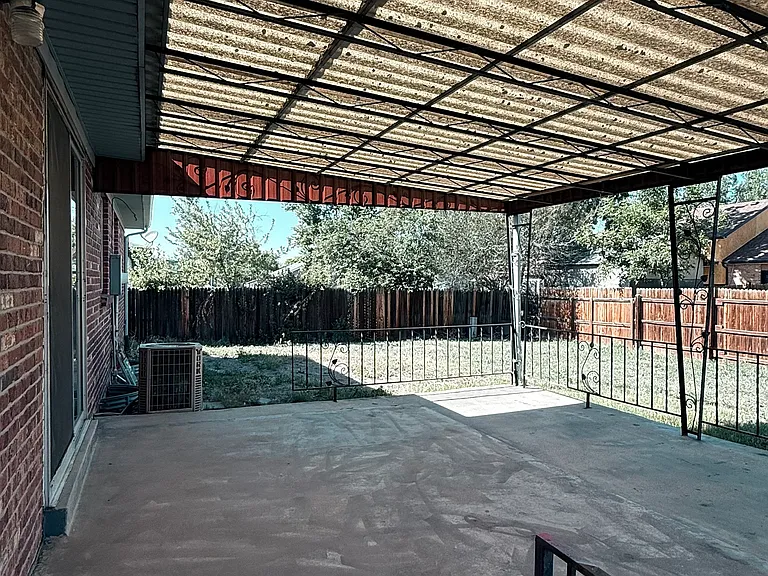 4974 Ursula St — Photo 14