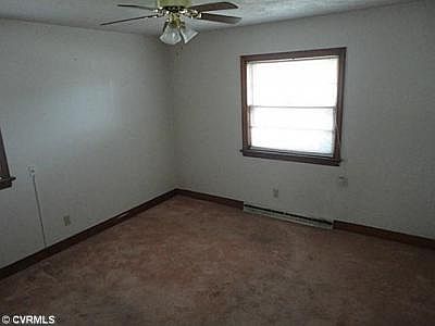 5th image of 1102 Heretick Ave