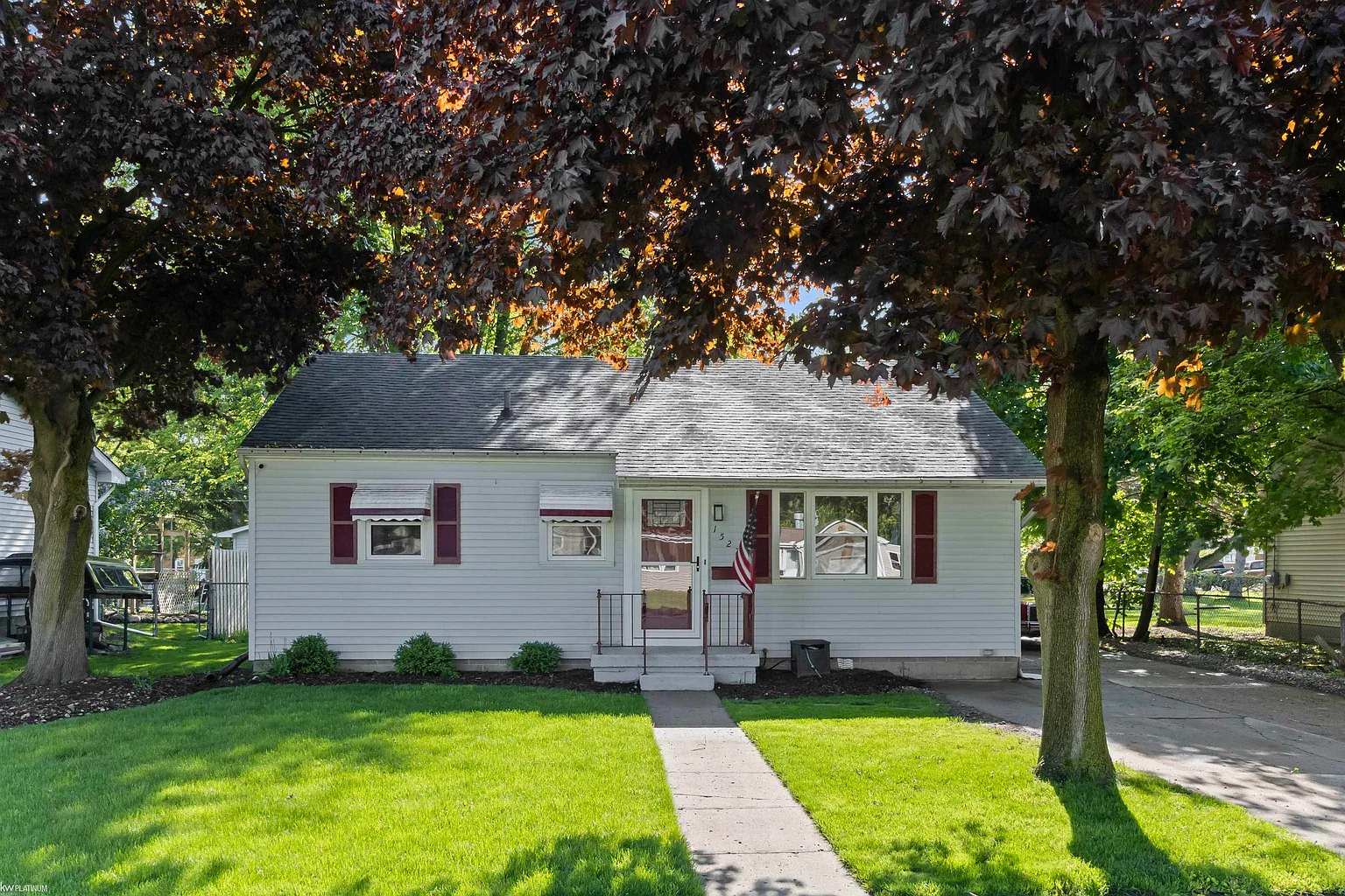 1527 Vermont Ave photo 1