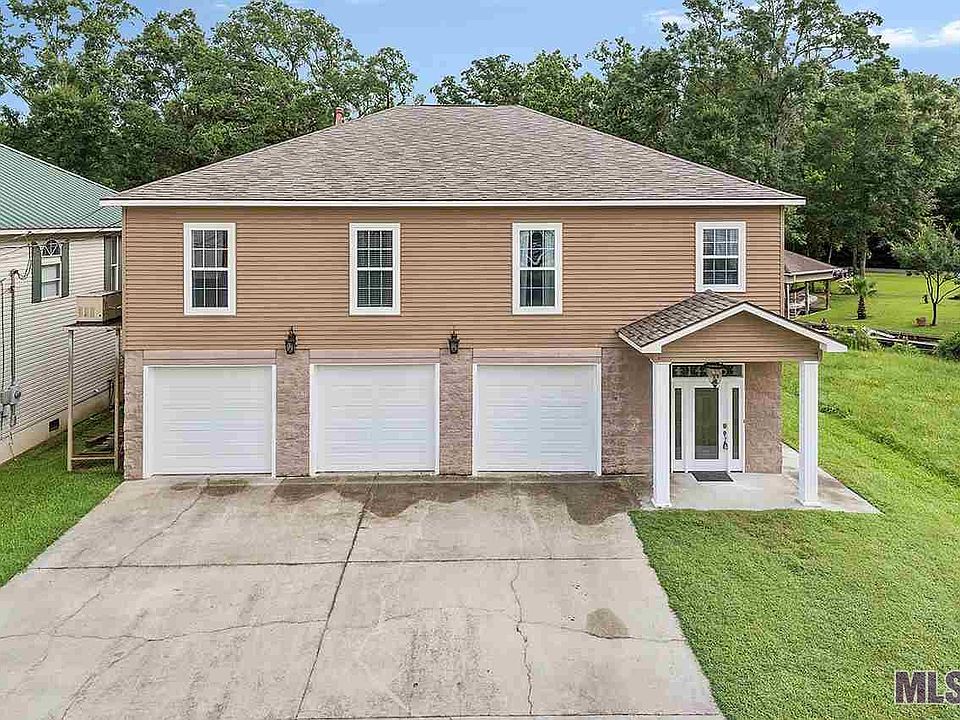 1st image of 14465 Samantha Dr