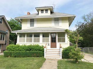 392 W Iroquois Rd, Pontiac, MI 48341
