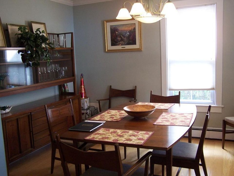 2nd image of 109 Brunswick Ave