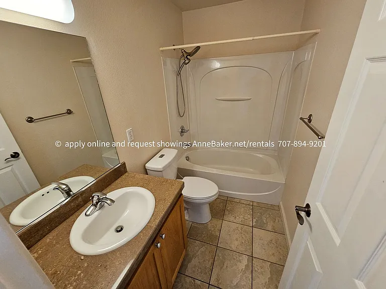 132 Treadway Ct — Photo 17