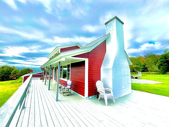 3rd image of 94 Queen Elizabeth Farm Ln