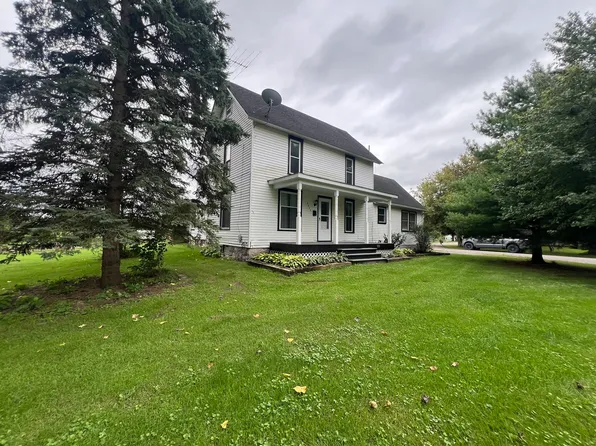 7250 Angle Rd, Northville, MI 48168