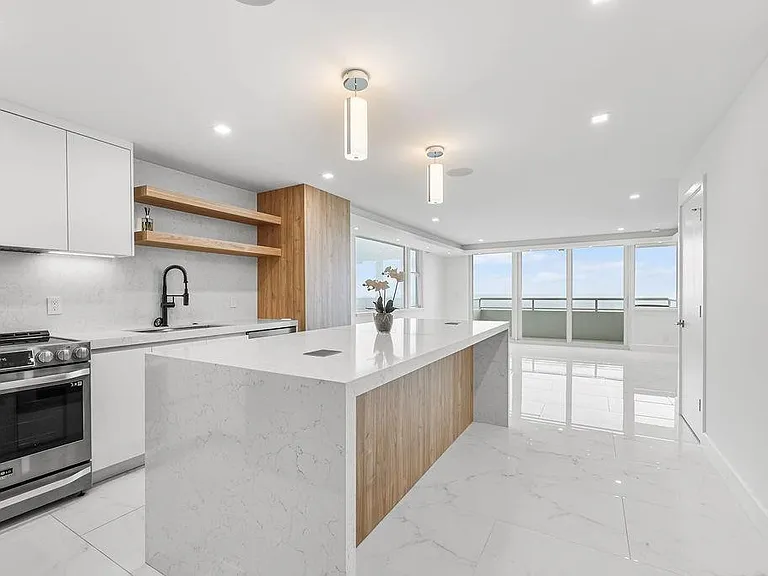 545 S Fort Lauderdale Beach Blvd #1701 — Photo 1