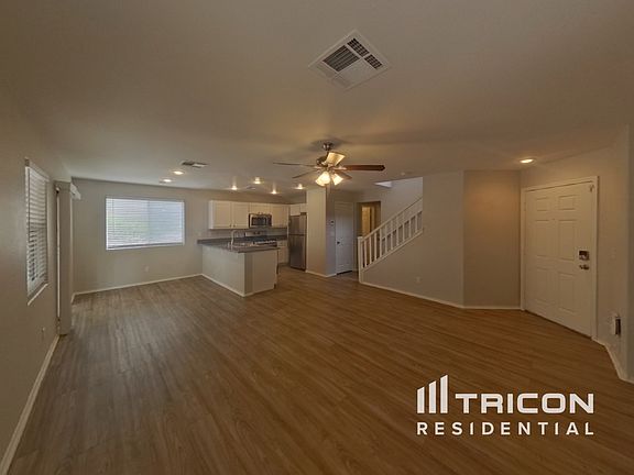 2nd image of 993 Medina De Leon Ave