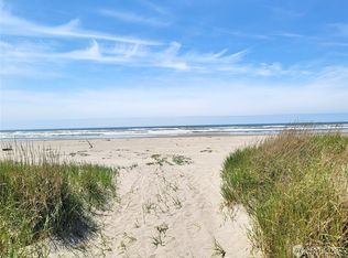 13301 North Pl, Long Beach, WA 98631