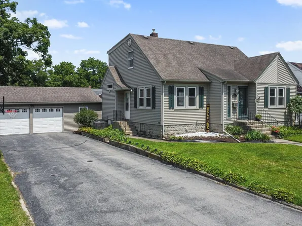 1202 E Lake St, Griffith, IN 46319