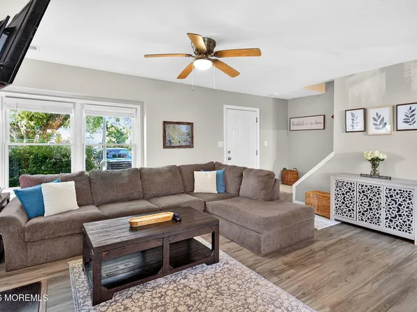 24 Forge Court, Jackson, NJ 08527