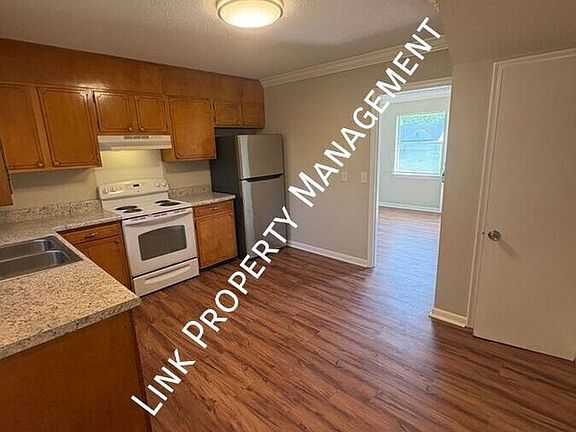 3rd image of 4911B Marylin Ln