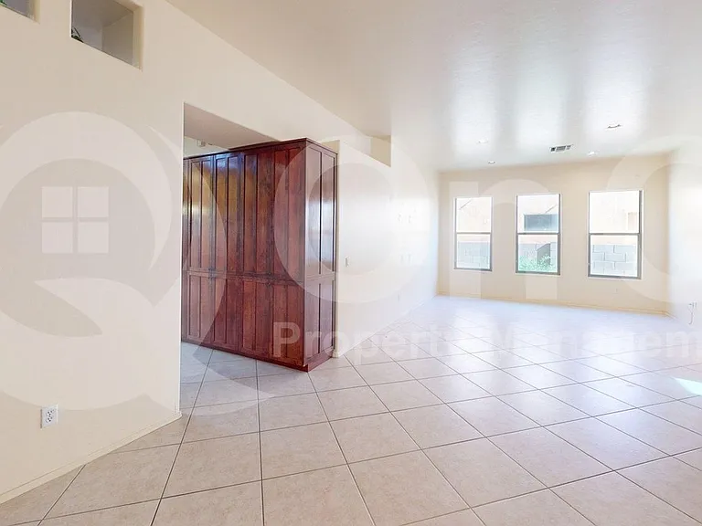 1230 N Golden Palomino Pl — Photo 13