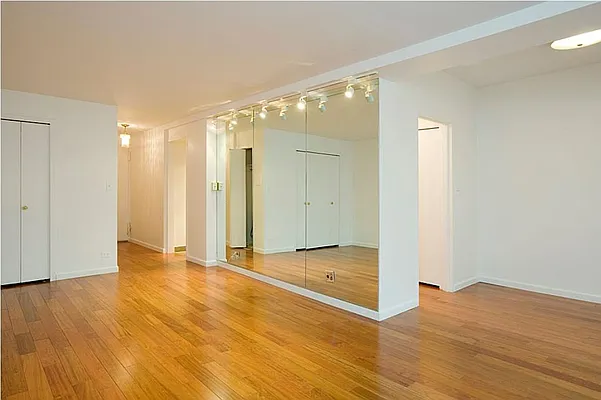 Rented by Corcoran | media 21