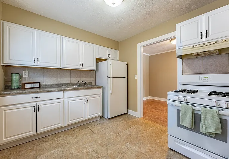 2315 Auburn St #2E — Photo 13