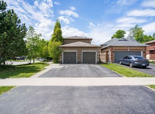 4 Prince Edward Pl, Barrie, ON L4M7J5
